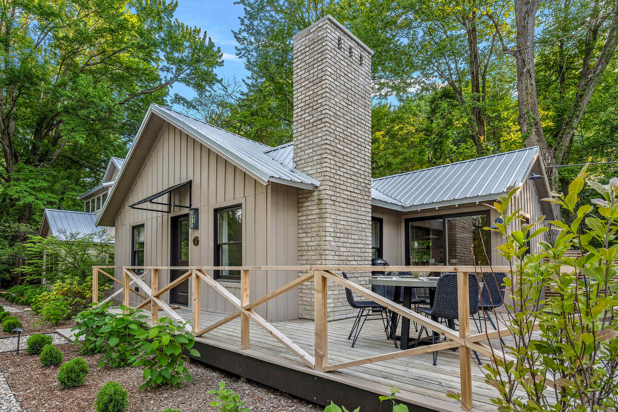 The Moss - 2BR, Hot Tub, Fire Pit, Walk to Beach — photo 1 of 24